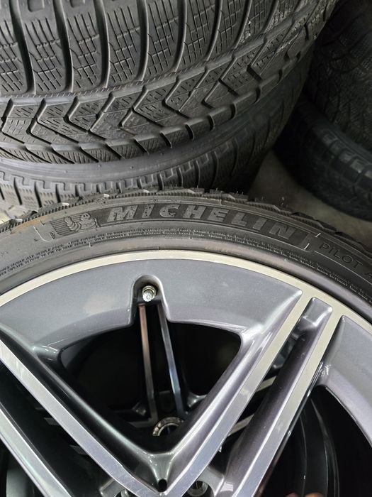 4 броя 2х265/40/20 6мм, 2x295/35/20 7мм Michelin
