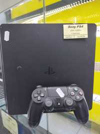 Sony PlayStation 4 slim (efn)staramanet