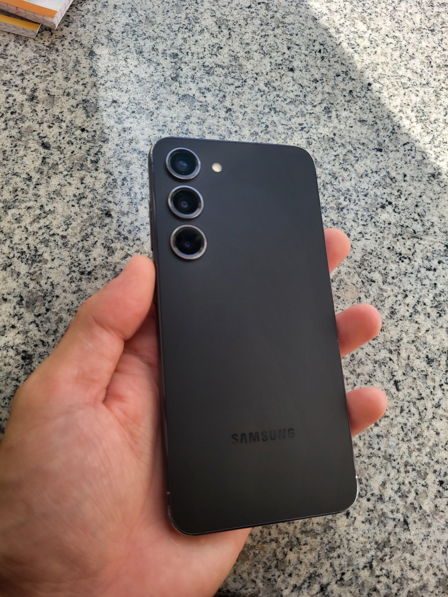 Samsung s23 8/256
