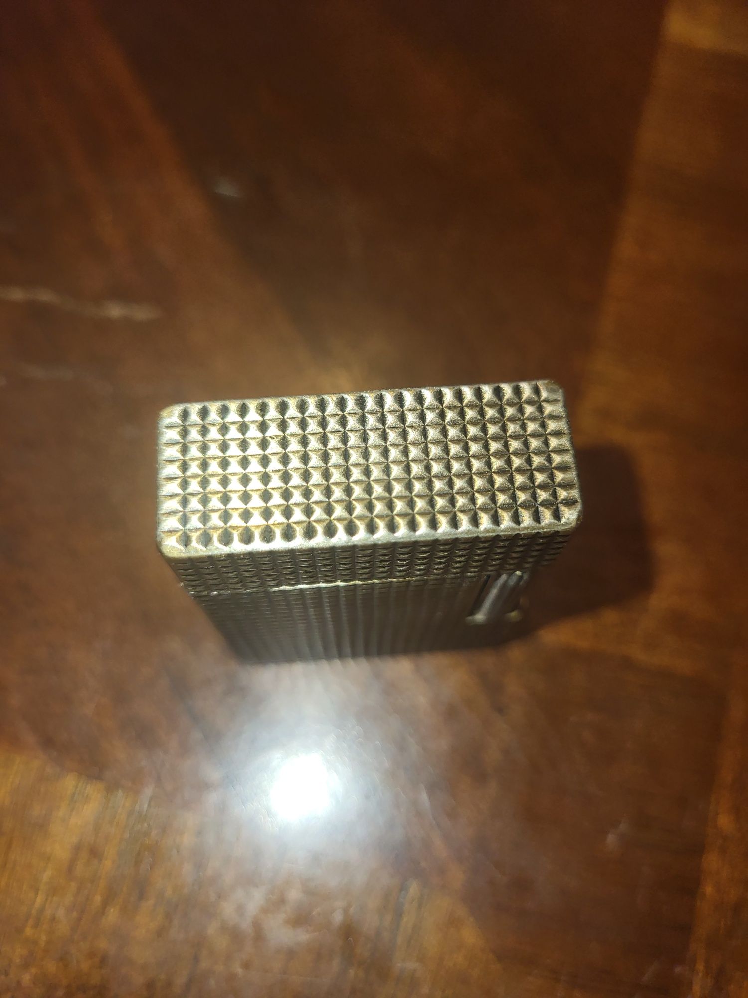 Brichetă j S Dupont