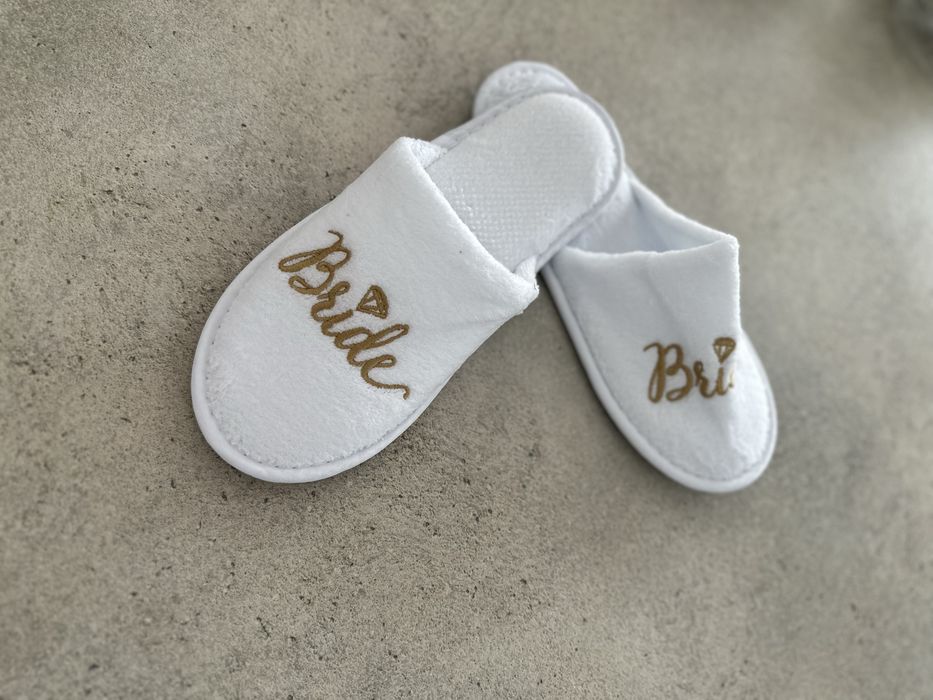 Papuci noi bride