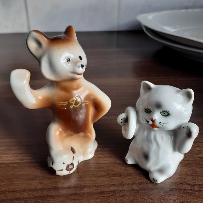 Bibelouri: ursuleț, cal, porumbei, cocoş, găină, câini