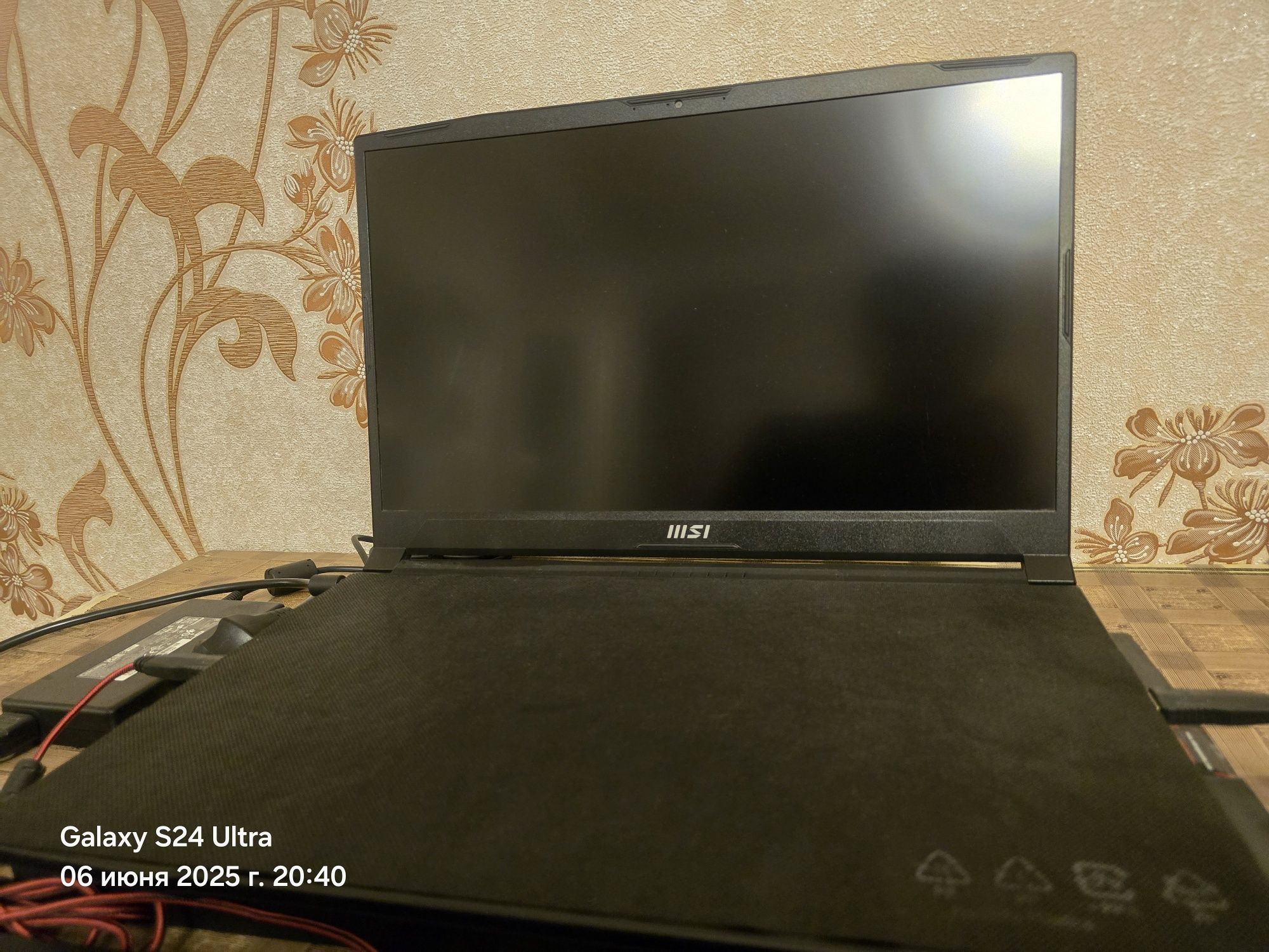 Noutbook AMD RYZEN 7 SSD 1.5TB VK4060 Ek 144Hz DDR5