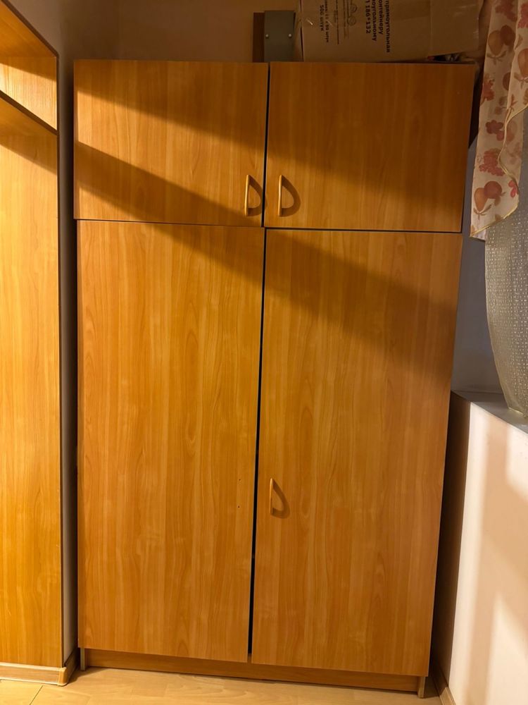 Продам шифоньер