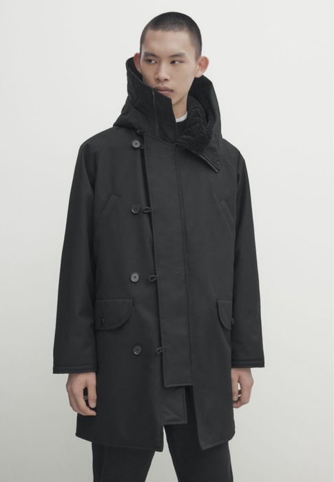 Jacheta parka Massimo Dutti, Studio
