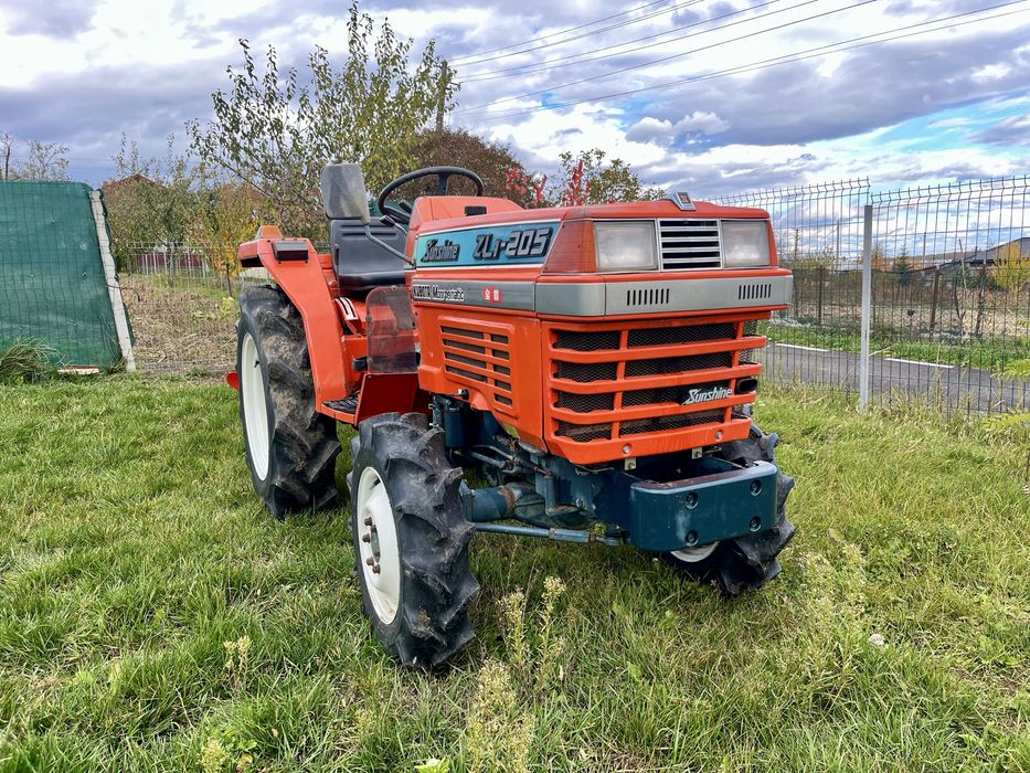Tractor 4x4 Kubota L1-205