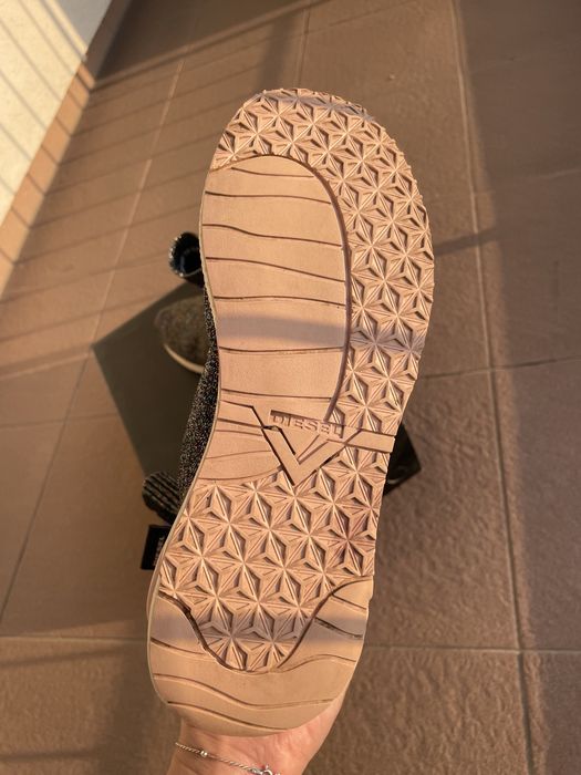Pantofi sport slip-on tip soseta cu insertii din fire metalice