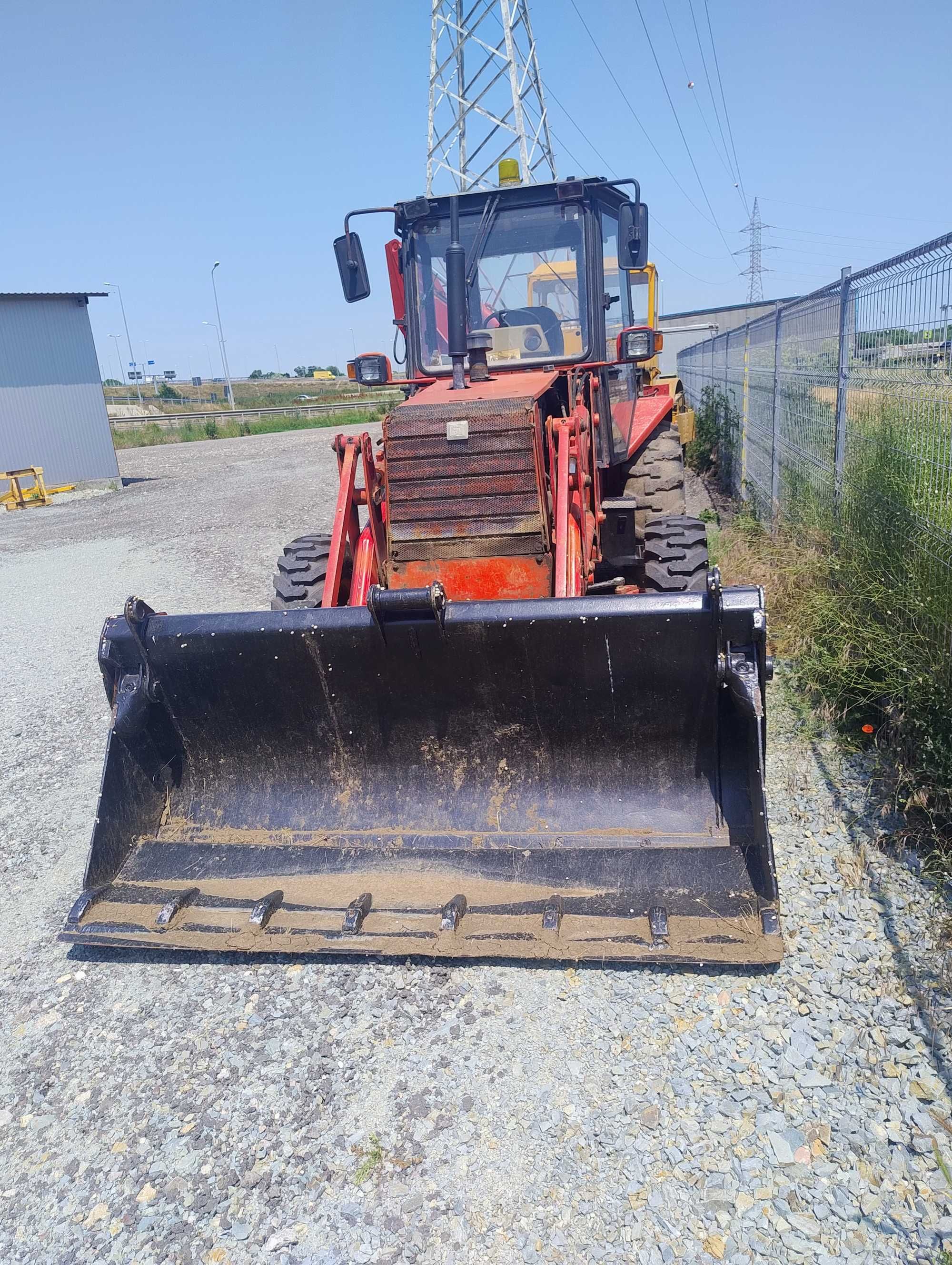 Buldoexcavator Fai Komatsu
