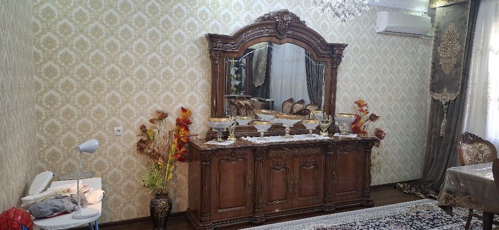 Комод мебель идеал холатда Komod mebel oynaliy ideal xolatda