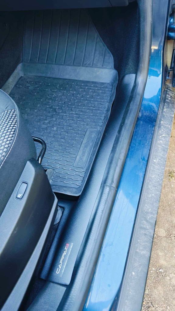 Ornamente protectie covor, prag Dacia Duster 2
