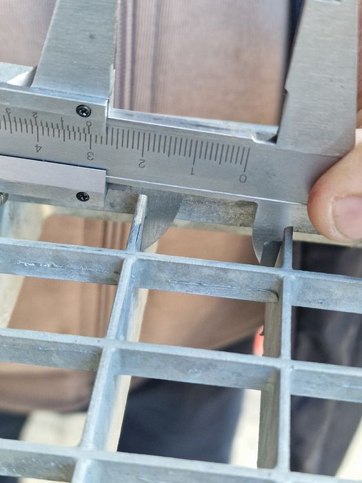 Grilaje zincate galvanizate