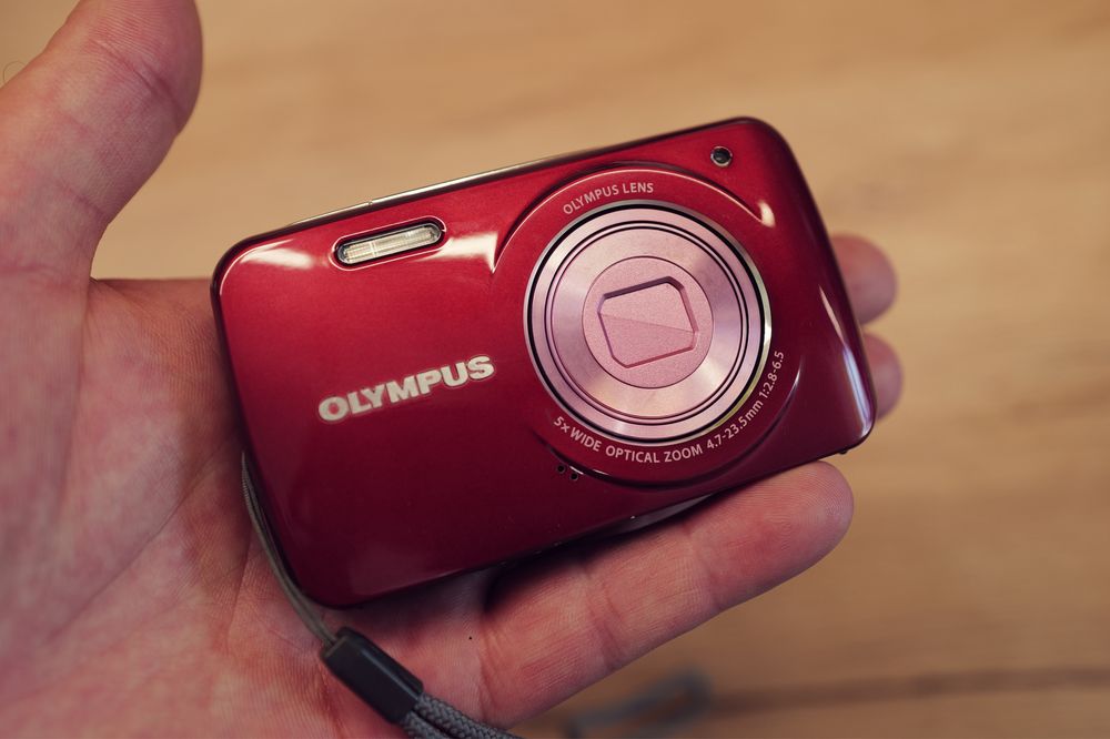 Aparat foto Olympus VH 210 14Mp Pink Red gloss incarcare USB instagram