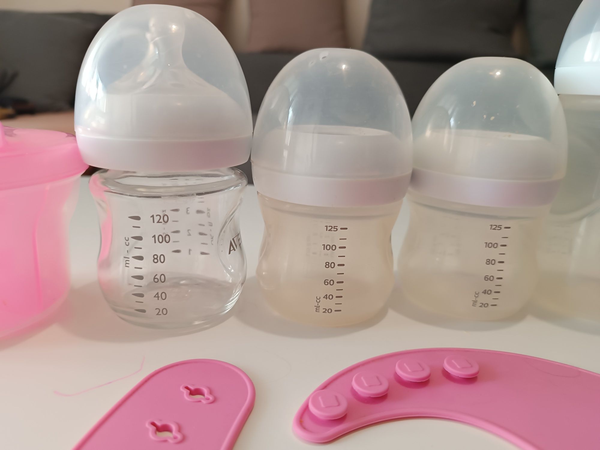 Шишета Philips Aven,чаша със сламка Tommee Tippee+Лигавник от Маймунче