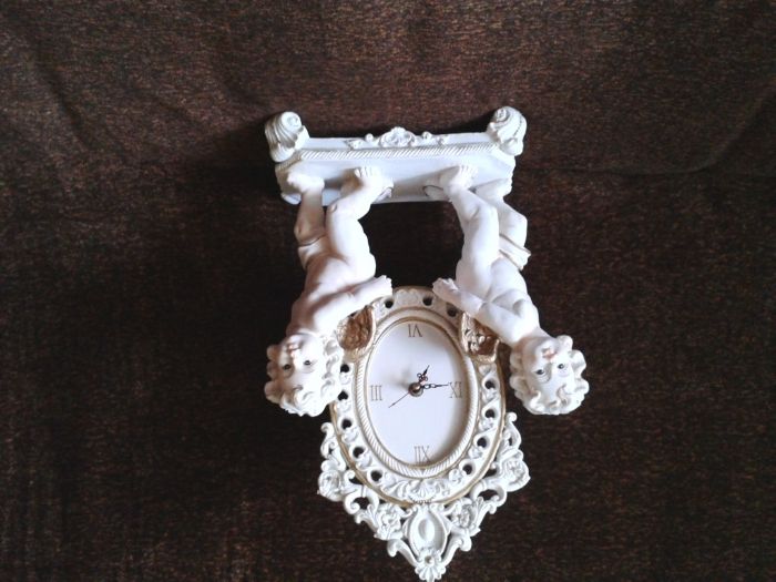 Часовник -настолен гипсов