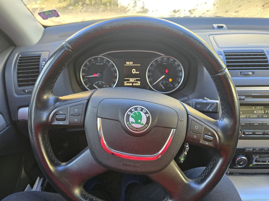 Vând Skoda octavia II