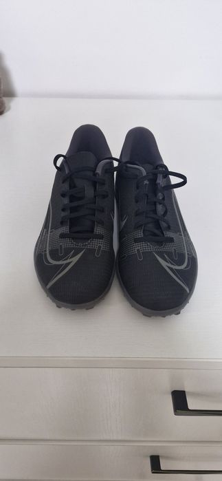 Adidasi nike pentru sintetic