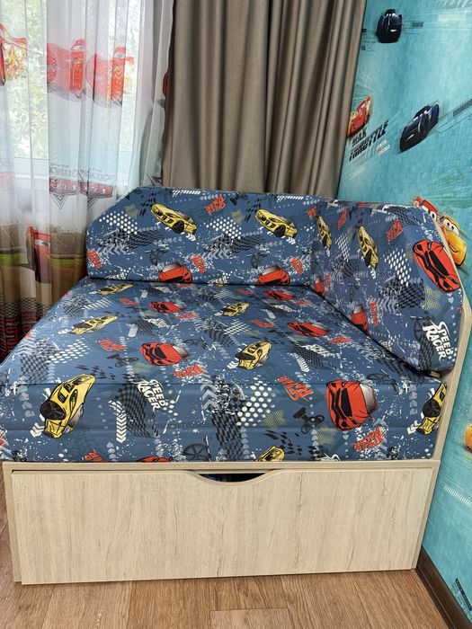 Продам тахту (кровать)