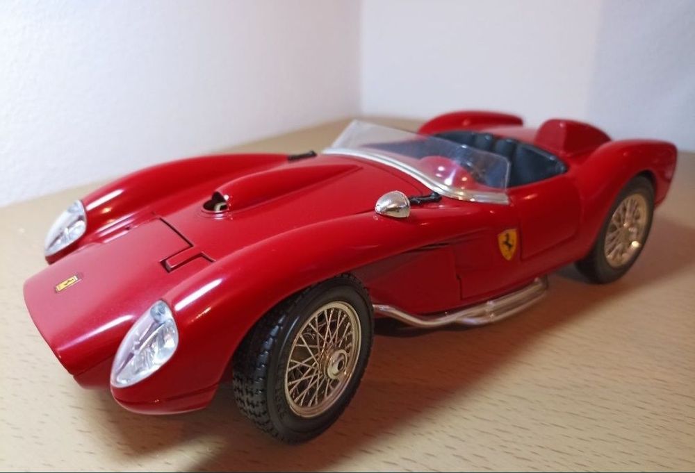 Ferrari testarossa bburago 1:18
