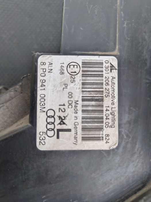 Far Stanga Audi A3 8P Xenon