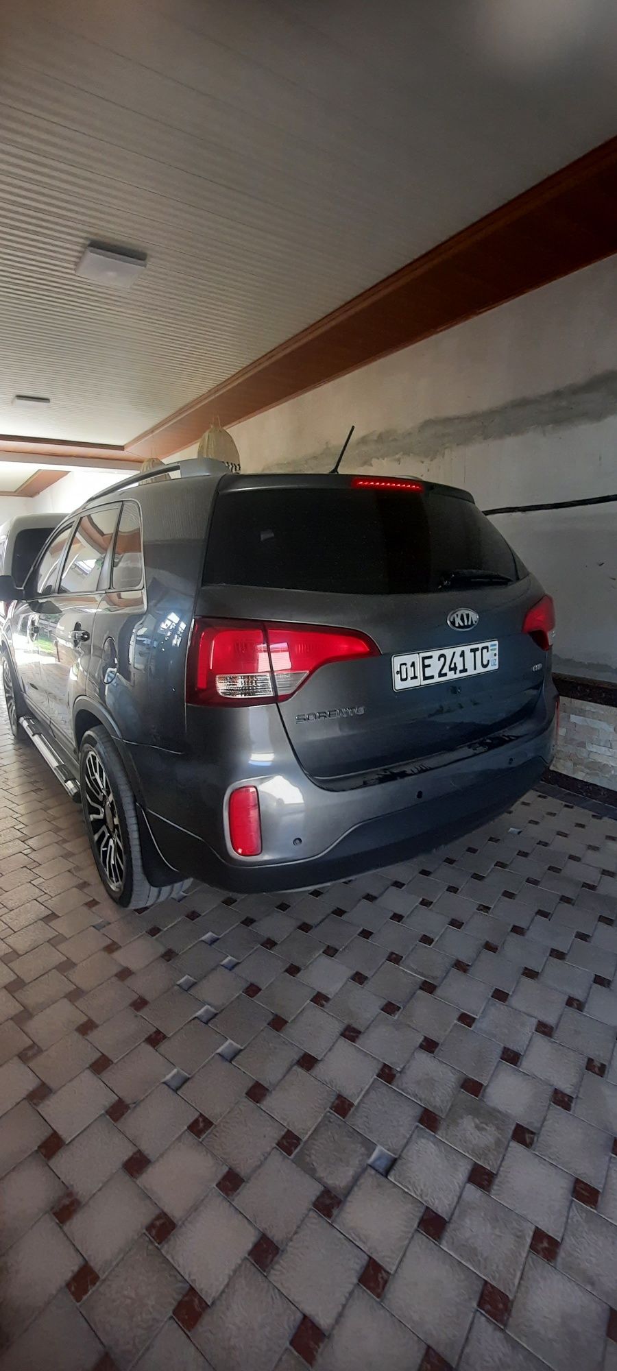 Kia sarento sotiladi 2013