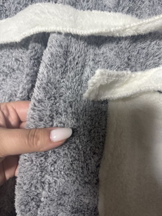 Halat pufos nou marimea L/XL