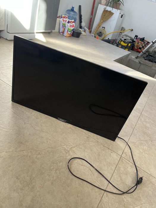 Телевизор плоский экран смарт тв smart tv жидкокристаллический телевиз