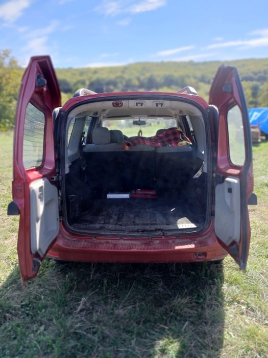 Vand logan mcv 1.4 benzina