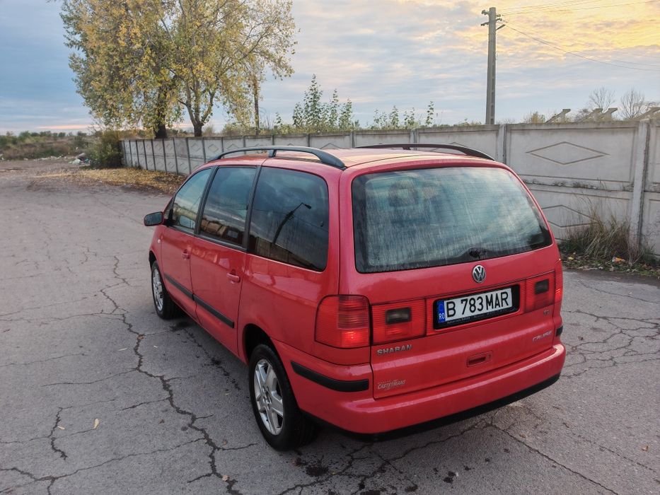 Vând Volkswagen Sharan 1.9 TDI 6+1 TREPTE