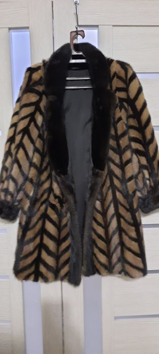 Продам шубу норковуюю