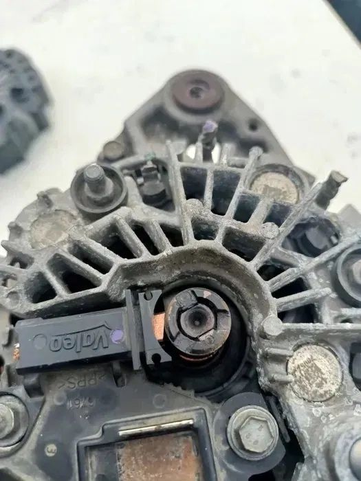 Alternator Valeo vw Golf 7/T-ROC/Polo 6C /Audi A1/A3/Q2 cod 04E903015
