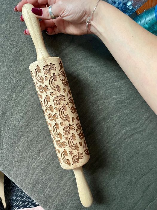 Fǎcǎleț din lemn cu model unicorn