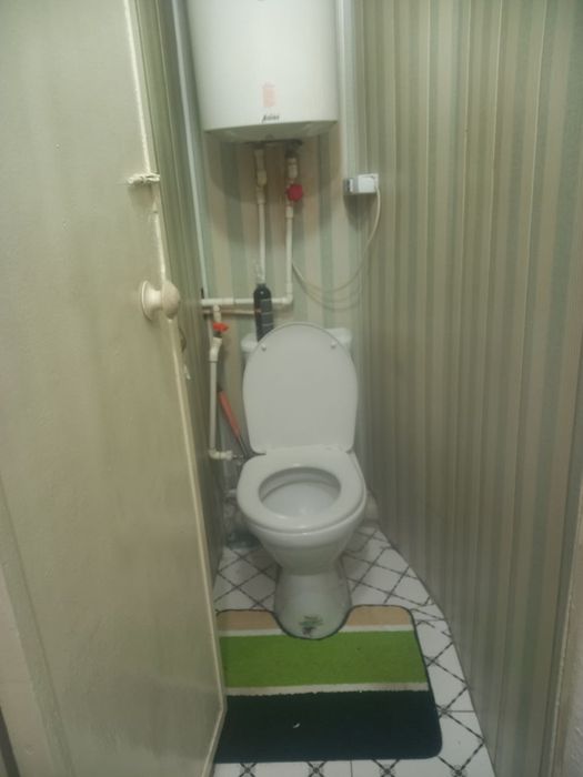 Икки хонали Уй сотилади