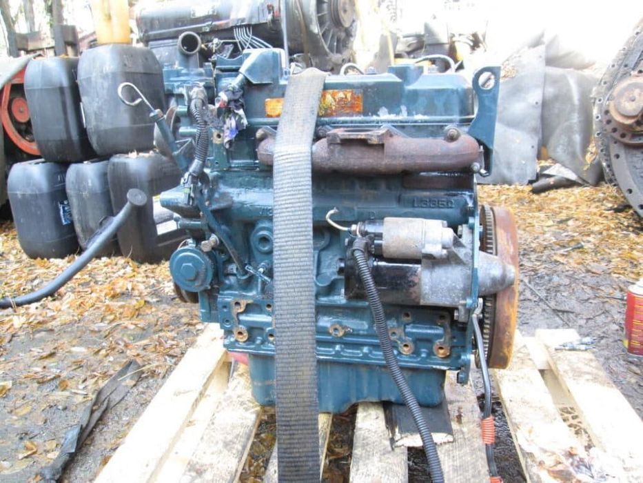 motor kubota v1305-e pentru miniexcavator