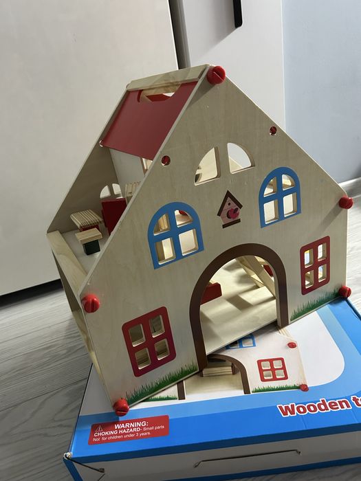 Дом кукольный деревянный