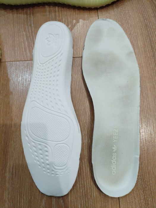 Adidas Yeezy Boost 350 v2 Hyperspace оригинален