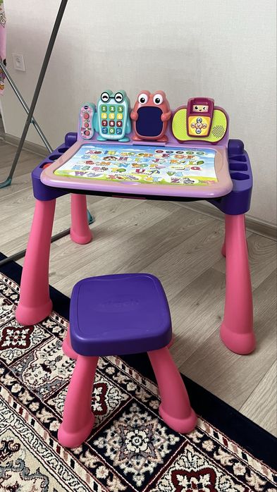 Стол со стульчиком