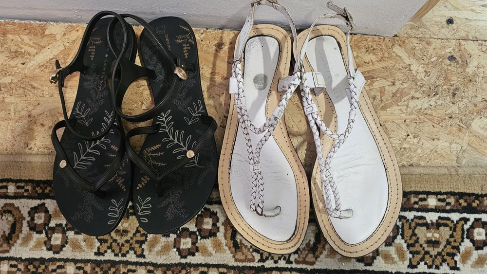 Sandale negre noi si sandale albe nr 37 si 38 cu talpa joasă