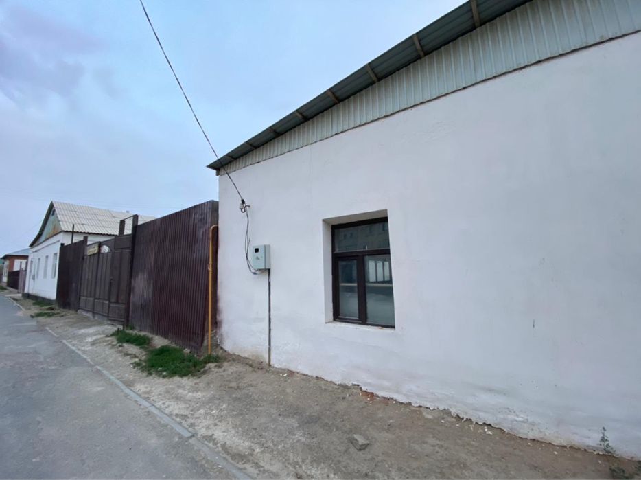 Уй сатылады кошуимизге  байланысты сатып жатырмыз!