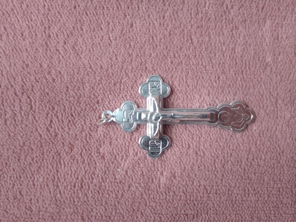 Продам серебреный крест