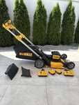 Masina de tuns iarba cu 2 acumulatori DeWalt DCMWSP156, cu tractiune