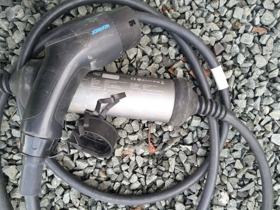 Încărcător mașina electrică