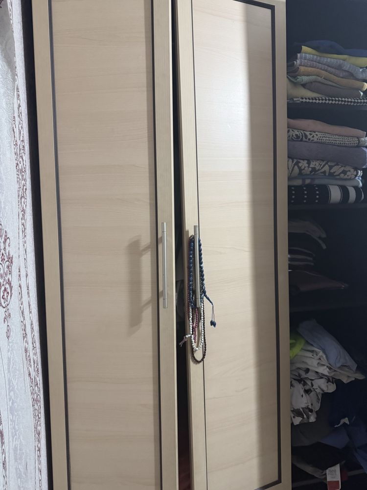 продам шкаф для одежды