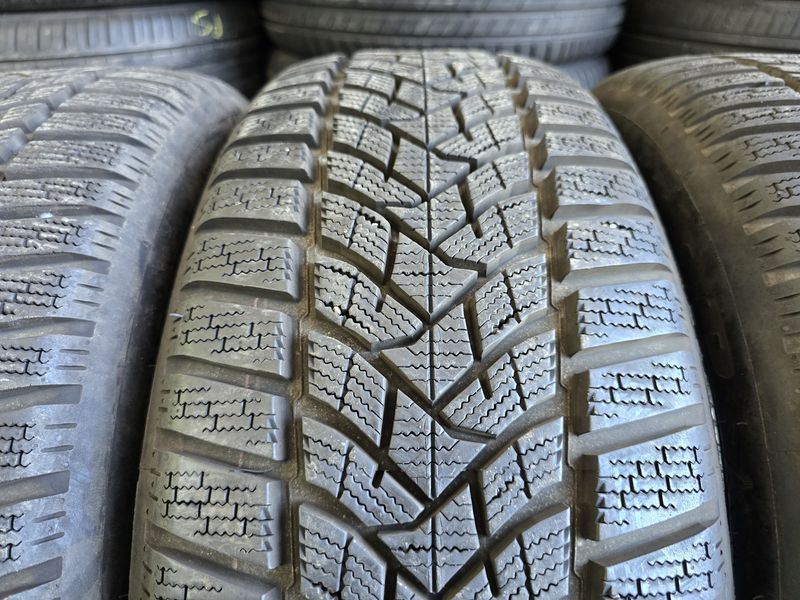 215/55/17 DUNLOP 4бр