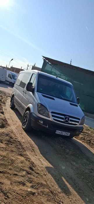 Sotiladi: Mercedes Sprinter (2012 yil)