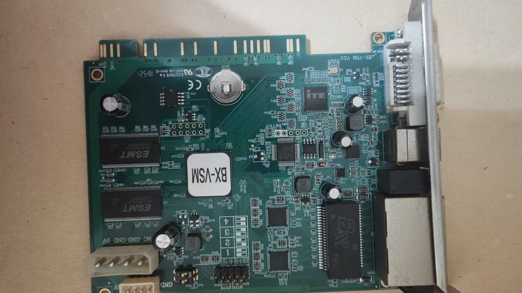 Продам контроллер видео для  led  экранов  bx-vsm
