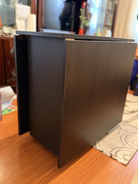 Masa pliabila cu spatiu de depozitare