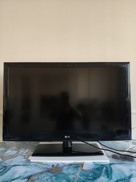 Продам телевизор 43 дюйма