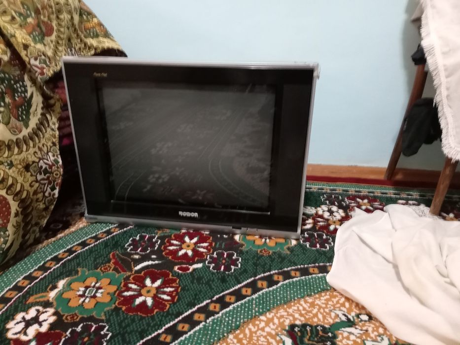 Telivizor sotiladi rangli