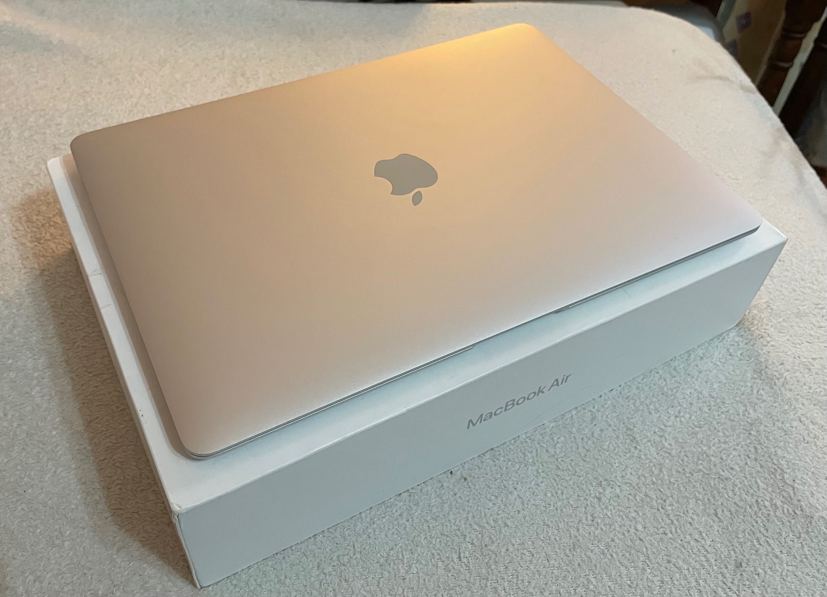 Macbook 2020 Impecabil - 512 Memorie