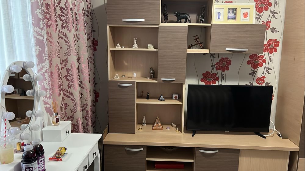 Mobila dormitor cu pat